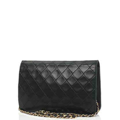 Chanel Classic schwarzes gestepptes Lammleder Full Flap Bag mit 24K goldplattierten Beschlägen