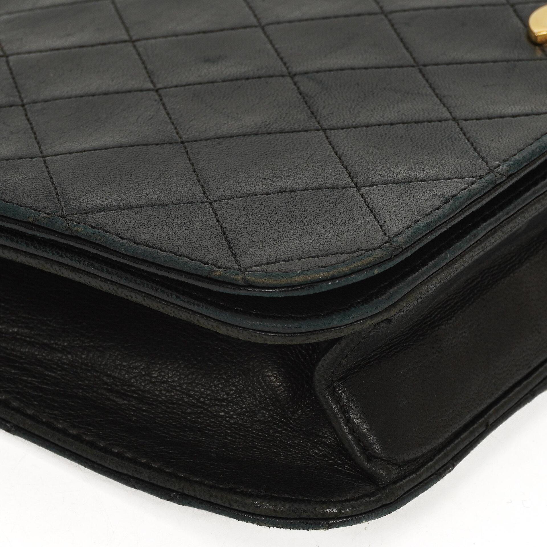Chanel Classic schwarzes gestepptes Lammleder Full Flap Bag mit 24K goldplattierten Beschlägen