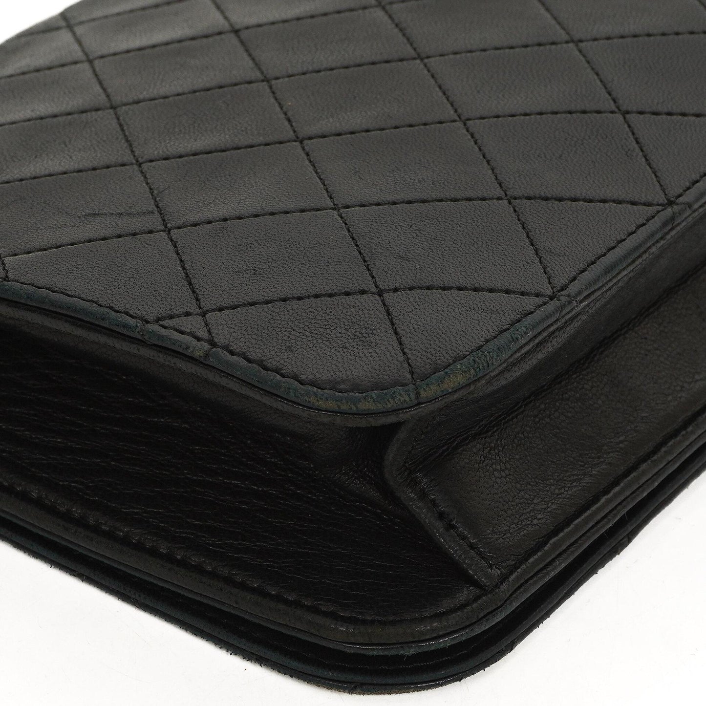 Chanel Classic schwarzes gestepptes Lammleder Full Flap Bag mit 24K goldplattierten Beschlägen