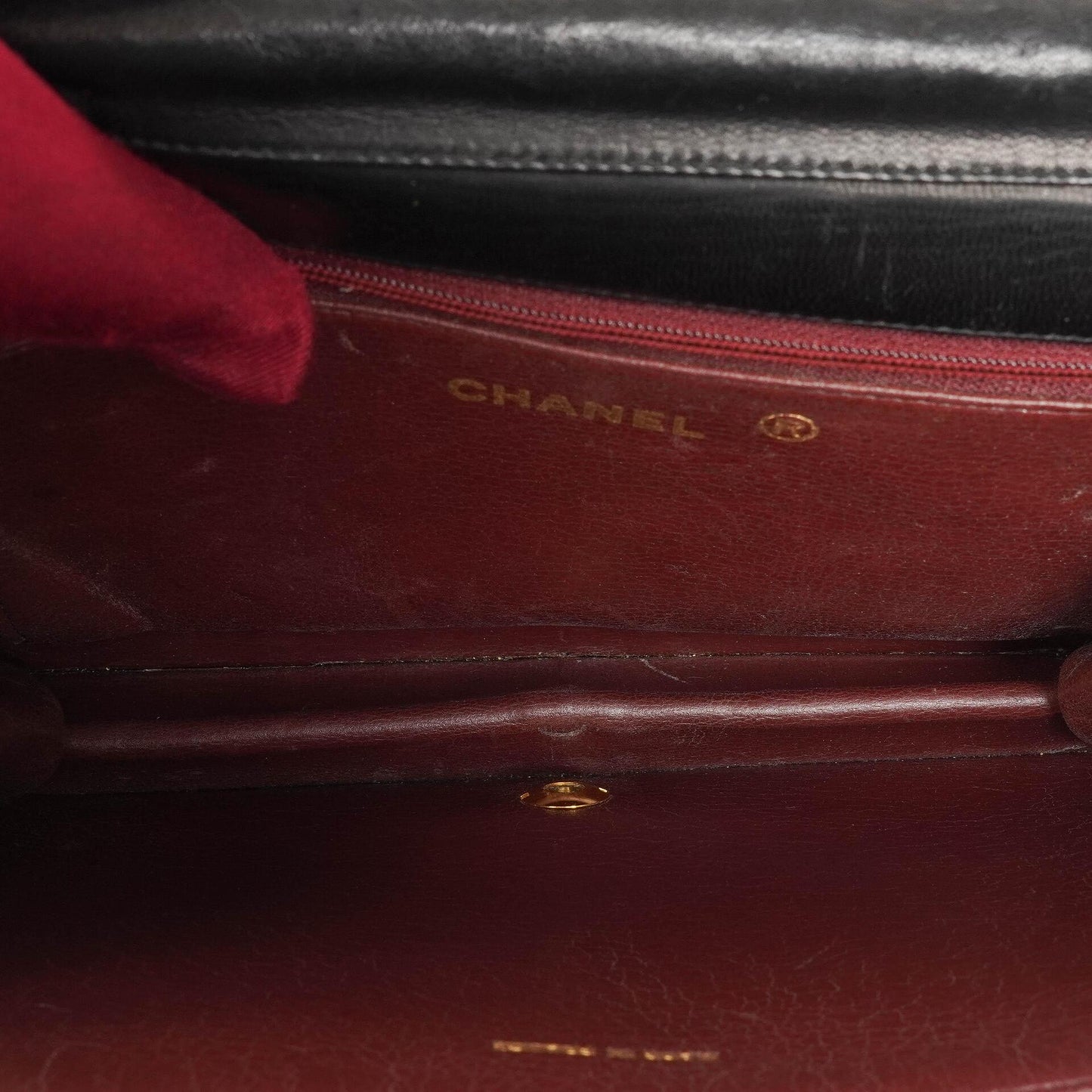 Chanel Classic Full Flap Bag aus schwarzem gestepptem Lammleder mit 24K goldplattierten Beschlägen