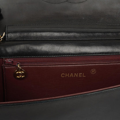 Chanel Classic Full Flap Tasche aus schwarzem gestepptem Lammleder mit 24K goldplattierten Beschlägen