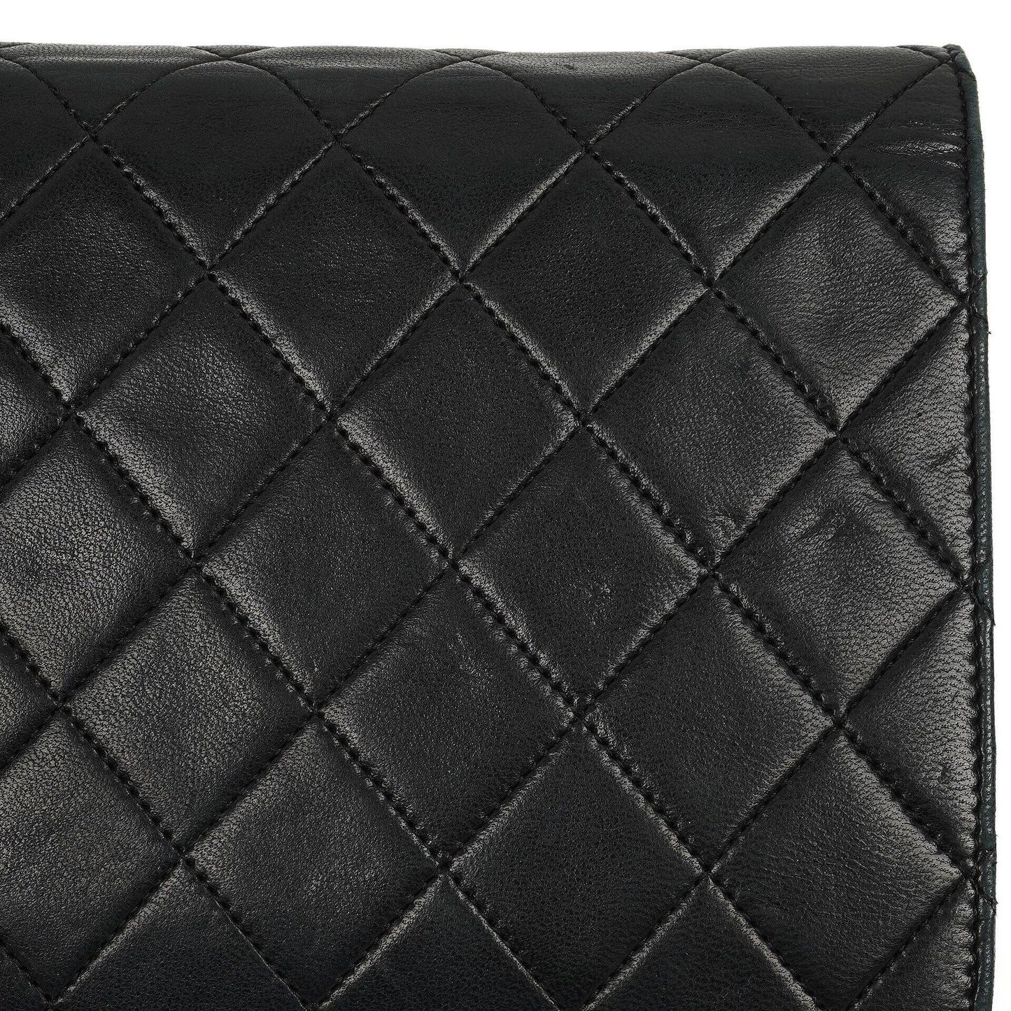 Chanel Classic Full Flap Tasche aus schwarzem gestepptem Lammleder mit 24K goldplattierten Beschlägen