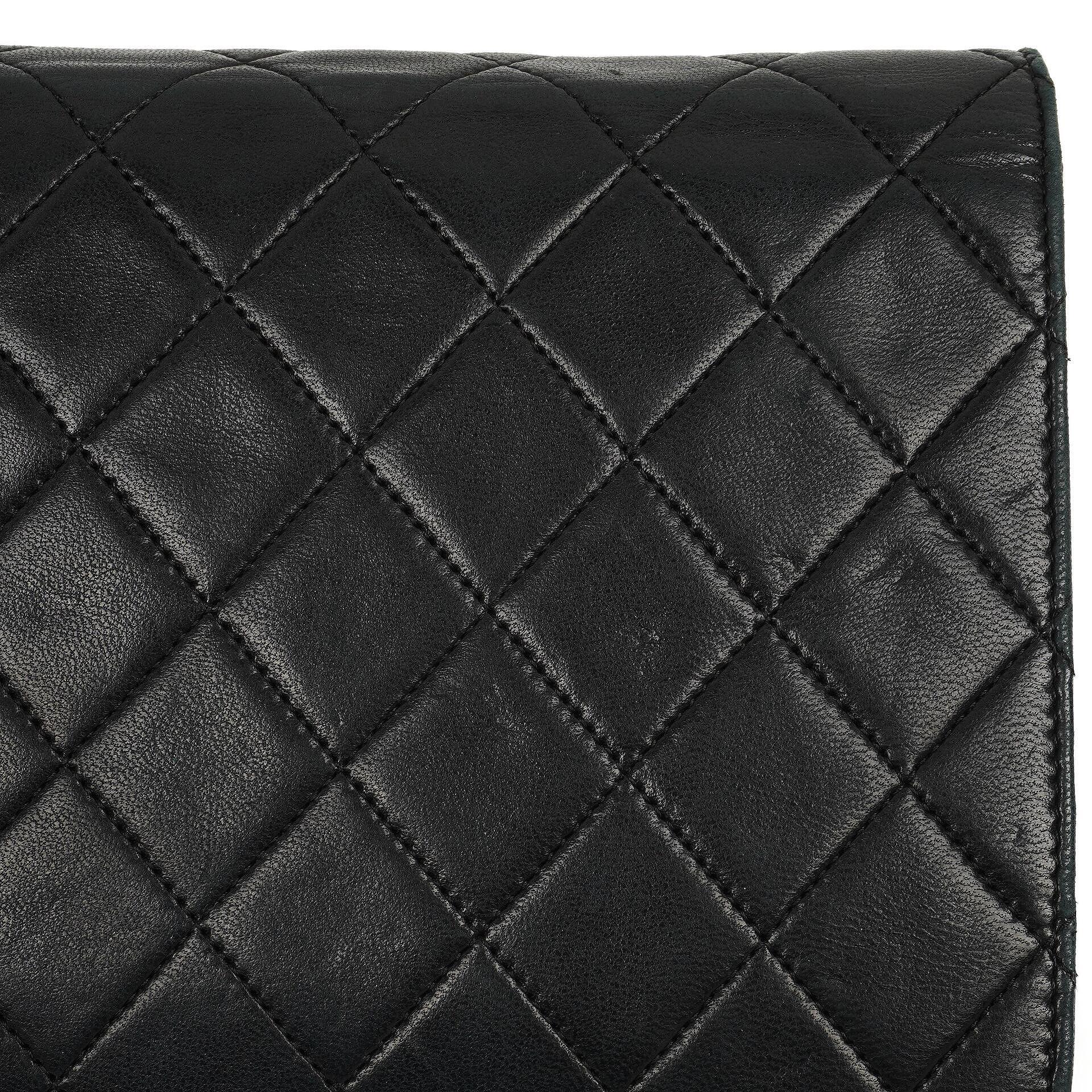 Chanel Classic Full Flap Tasche aus schwarzem gestepptem Lammleder mit 24K goldplattierten Beschlägen