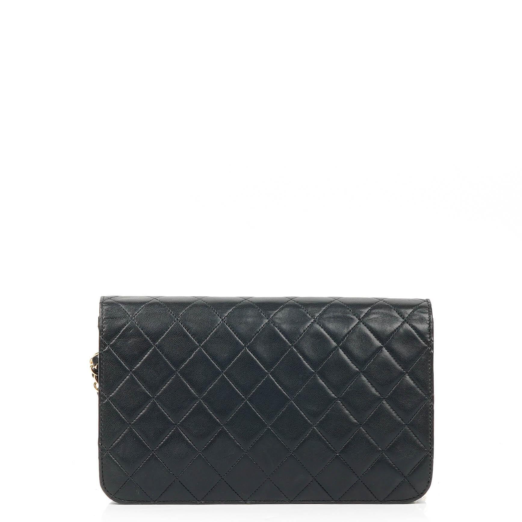 Chanel Classic Flap Bag aus schwarzem gestepptem Lammleder mit goldfarbener Hardware