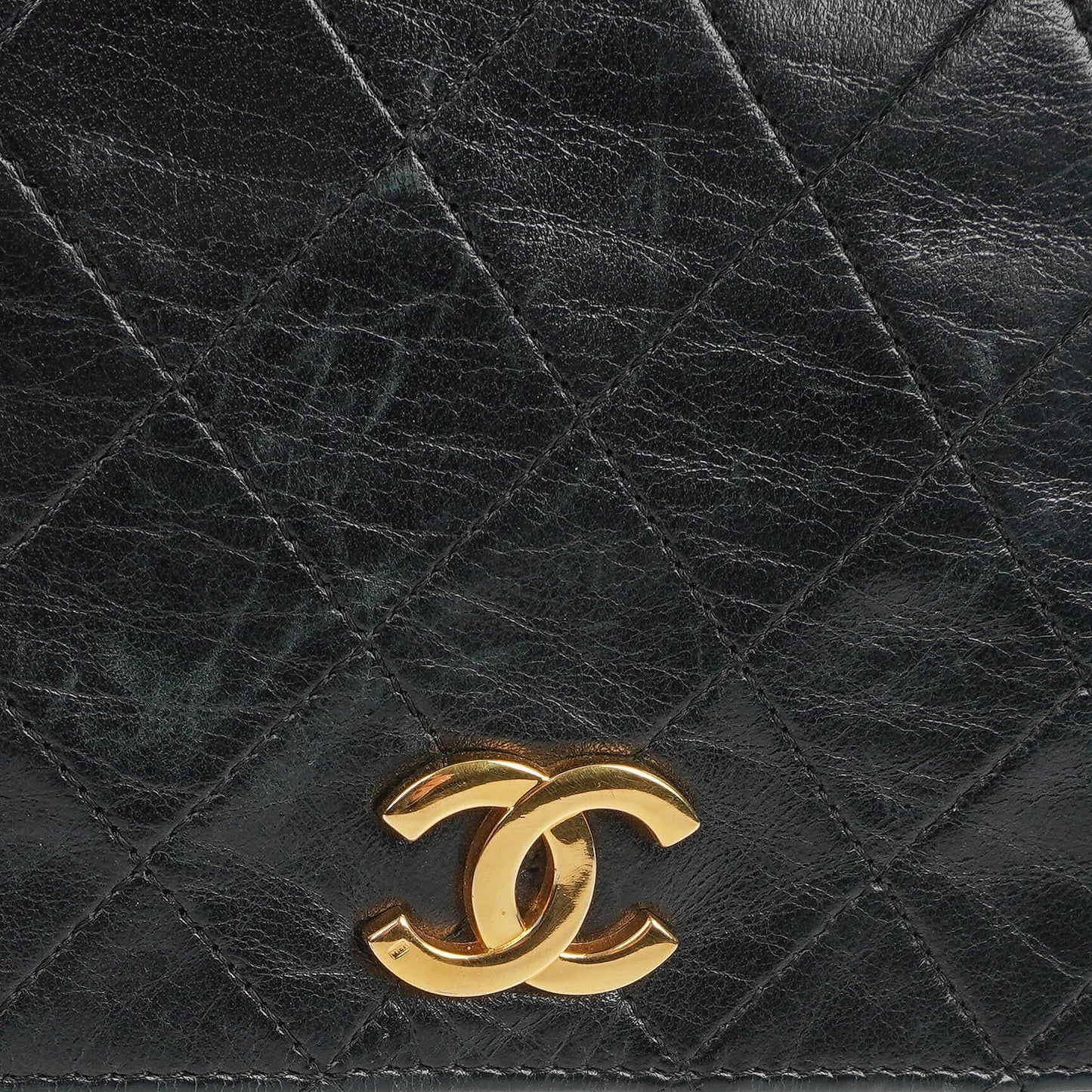 Chanel Classic Full Flap Tasche aus schwarzem gestepptem Lammleder mit 24K vergoldeten Beschlägen