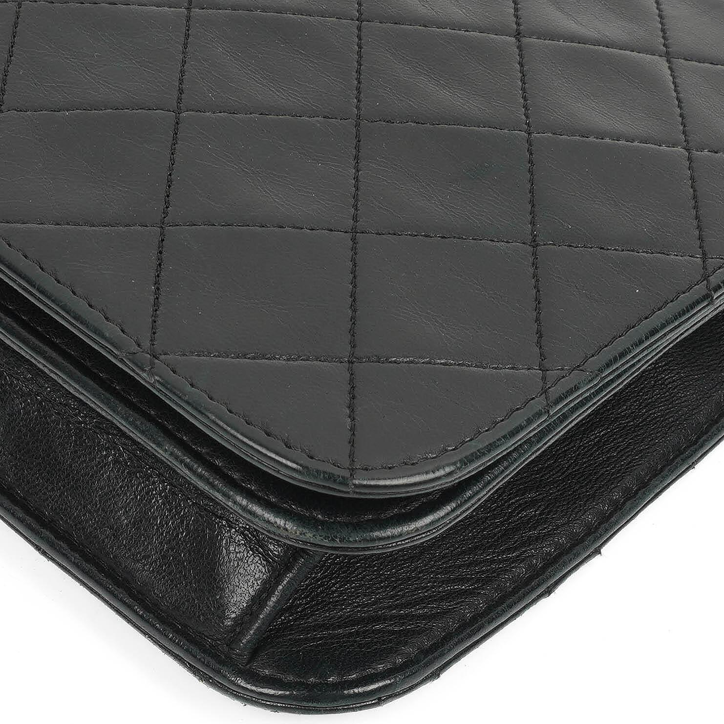 Chanel Classic Full Flap Tasche aus schwarzem gestepptem Lammleder mit 24K vergoldeten Beschlägen