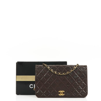 Chanel Classic Braune gesteppte Lammleder Full Flap Tasche mit Goldfarbenen Beschlägen