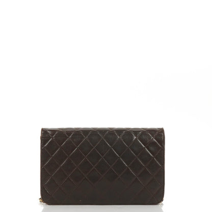 Chanel Classic Braune gesteppte Lammleder Full Flap Tasche mit Goldfarbenen Beschlägen