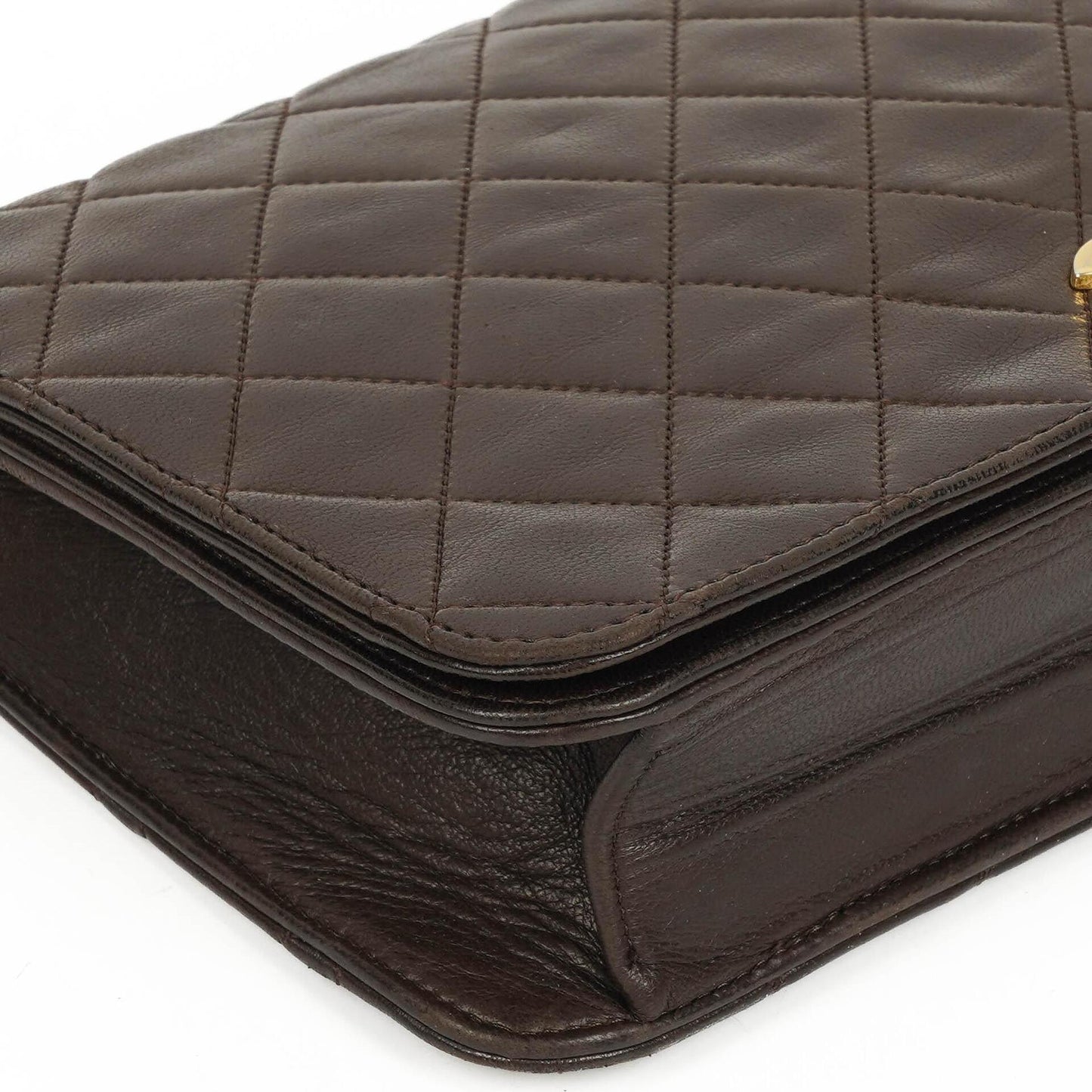 Chanel Classic Braune gesteppte Lammleder Full Flap Tasche mit Goldfarbenen Beschlägen