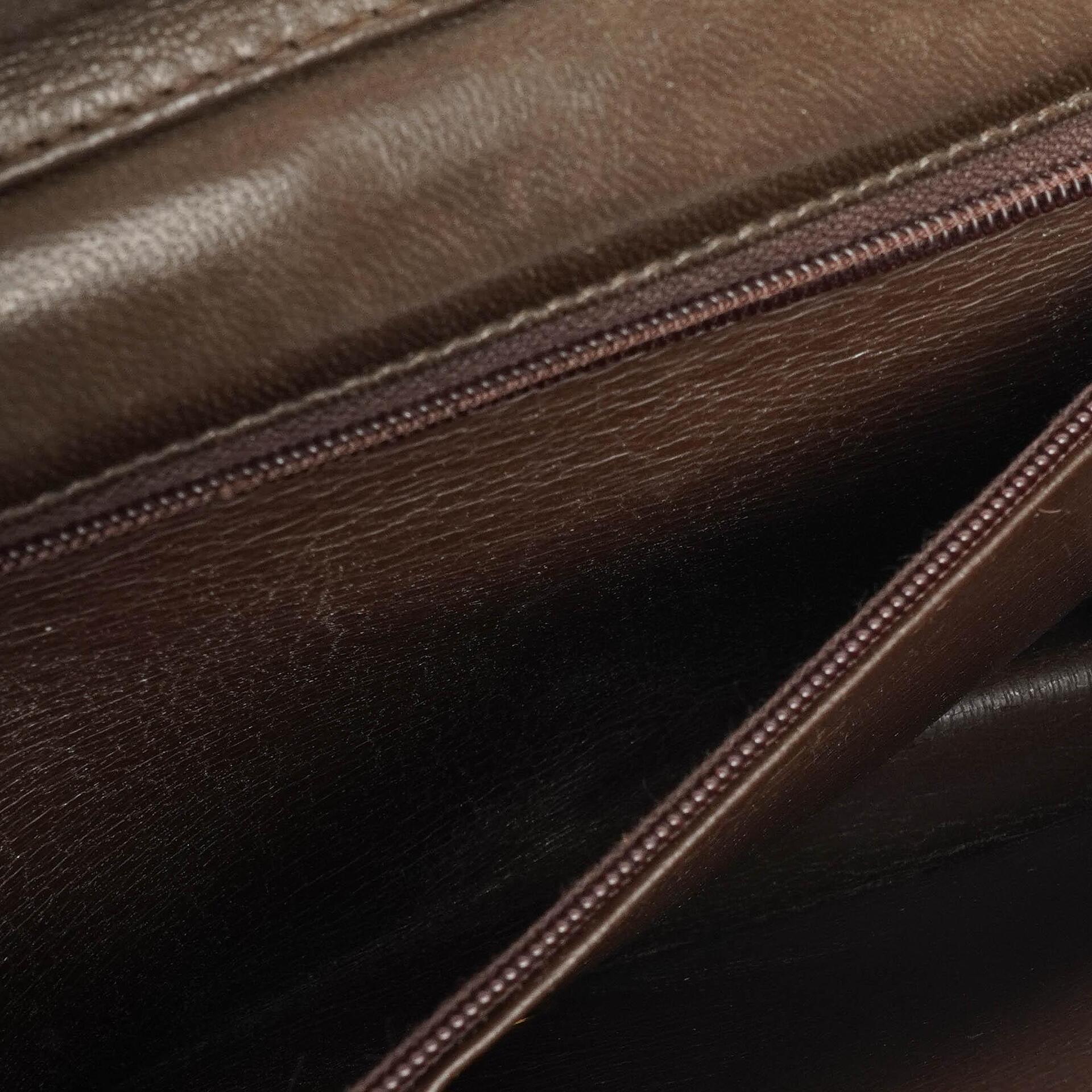 Chanel Classic Braune gesteppte Lammleder Full Flap Tasche mit Goldfarbenen Beschlägen
