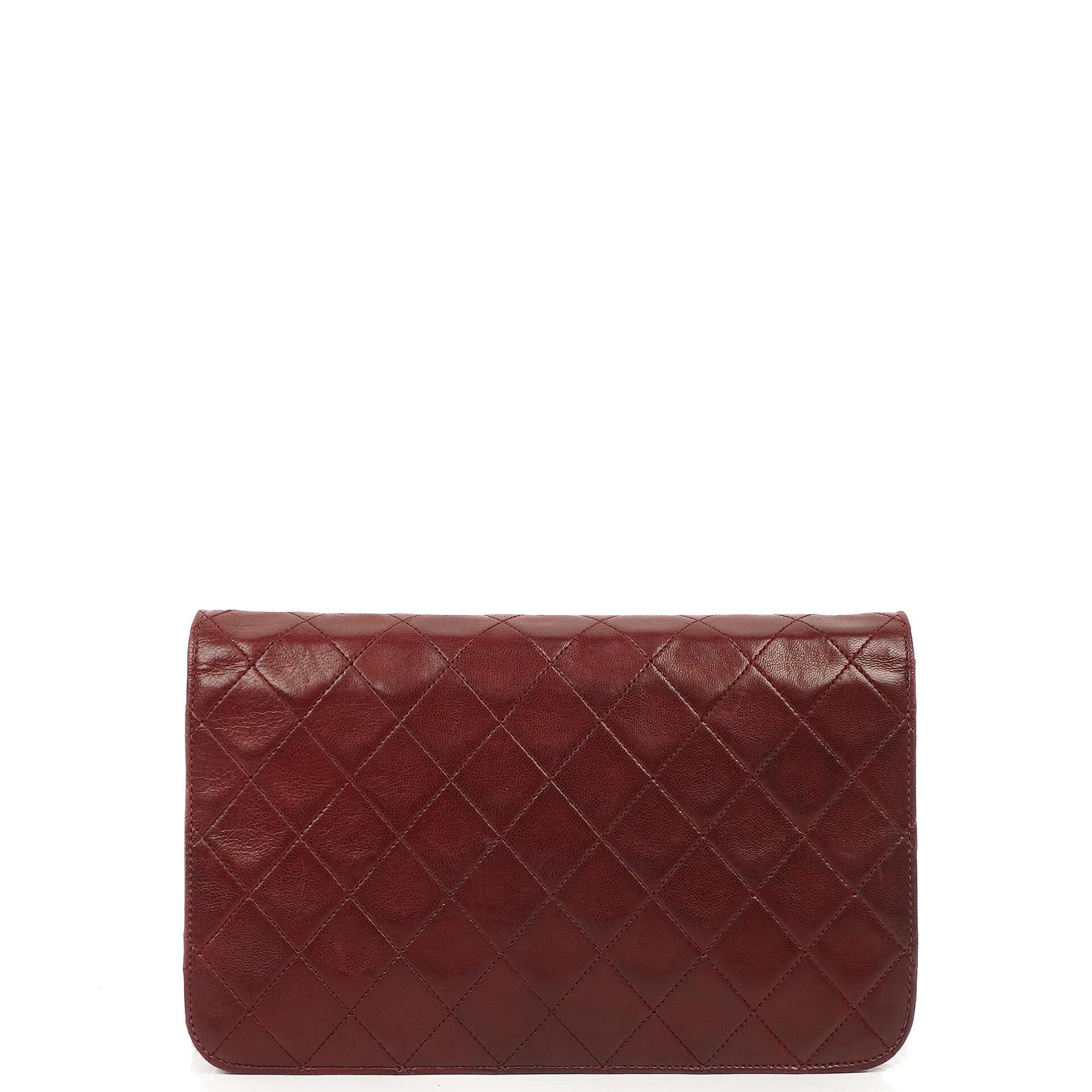Chanel Classic Full Flap Bag, Burgunder gestepptes Lammleder, 24K Goldplattierte Hardware