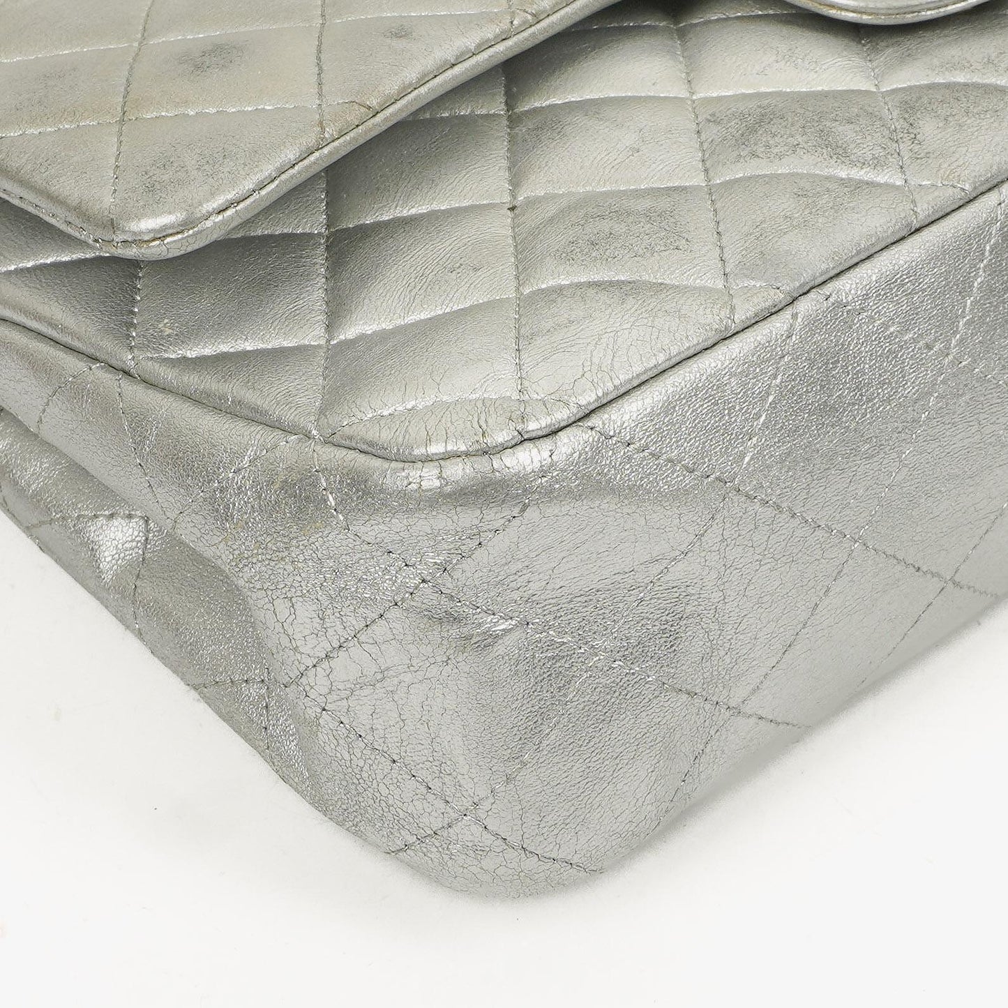 Chanel Classic Double Flap Tasche Metallic Silber Stepp-Lammleder mit silberfarbenen Beschlägen