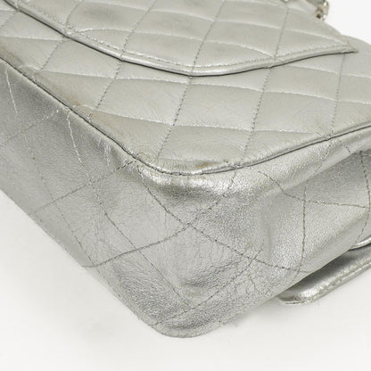 Chanel Classic Double Flap Tasche Metallic Silber Stepp-Lammleder mit silberfarbenen Beschlägen