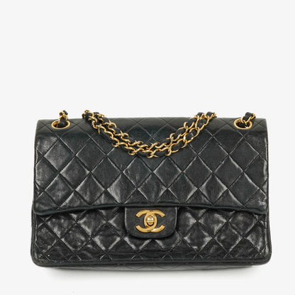 Chanel Classic Double Flap Tasche aus gestepptem Lammleder mit 24K vergoldeten Beschlägen
