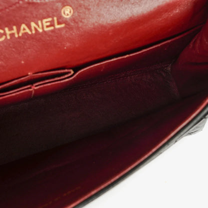 Chanel Classic Double Flap Tasche aus gestepptem Lammleder mit 24K vergoldeten Beschlägen