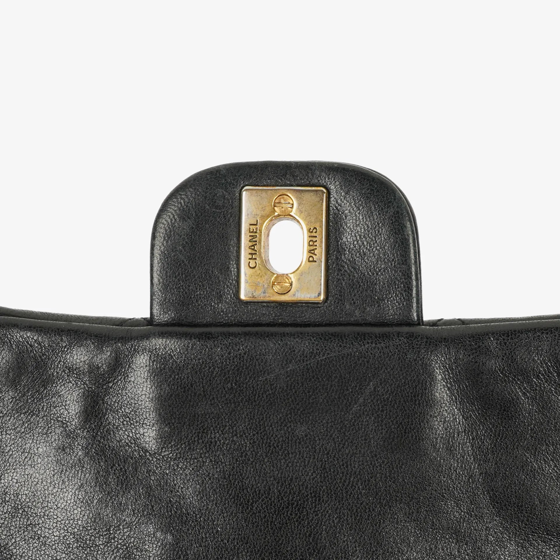 Chanel Classic Double Flap Tasche aus gestepptem Lammleder mit 24K vergoldeten Beschlägen