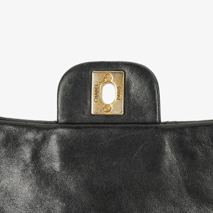 Chanel Classic Double Flap Tasche aus gestepptem Lammleder mit 24K vergoldeten Beschlägen