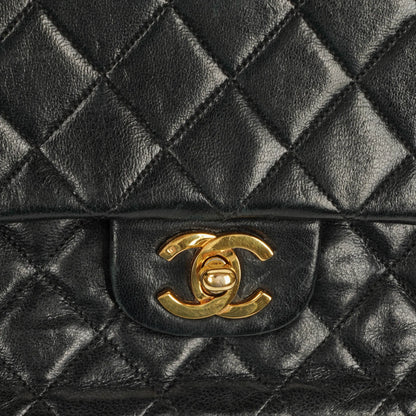 Chanel Classic Double Flap Tasche aus gestepptem Lammleder mit 24K vergoldeten Beschlägen