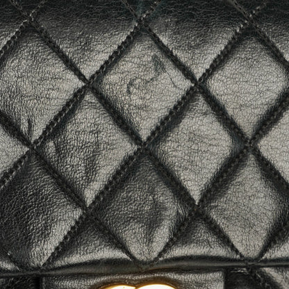 Chanel Classic Double Flap Tasche aus gestepptem Lammleder mit 24K vergoldeten Beschlägen