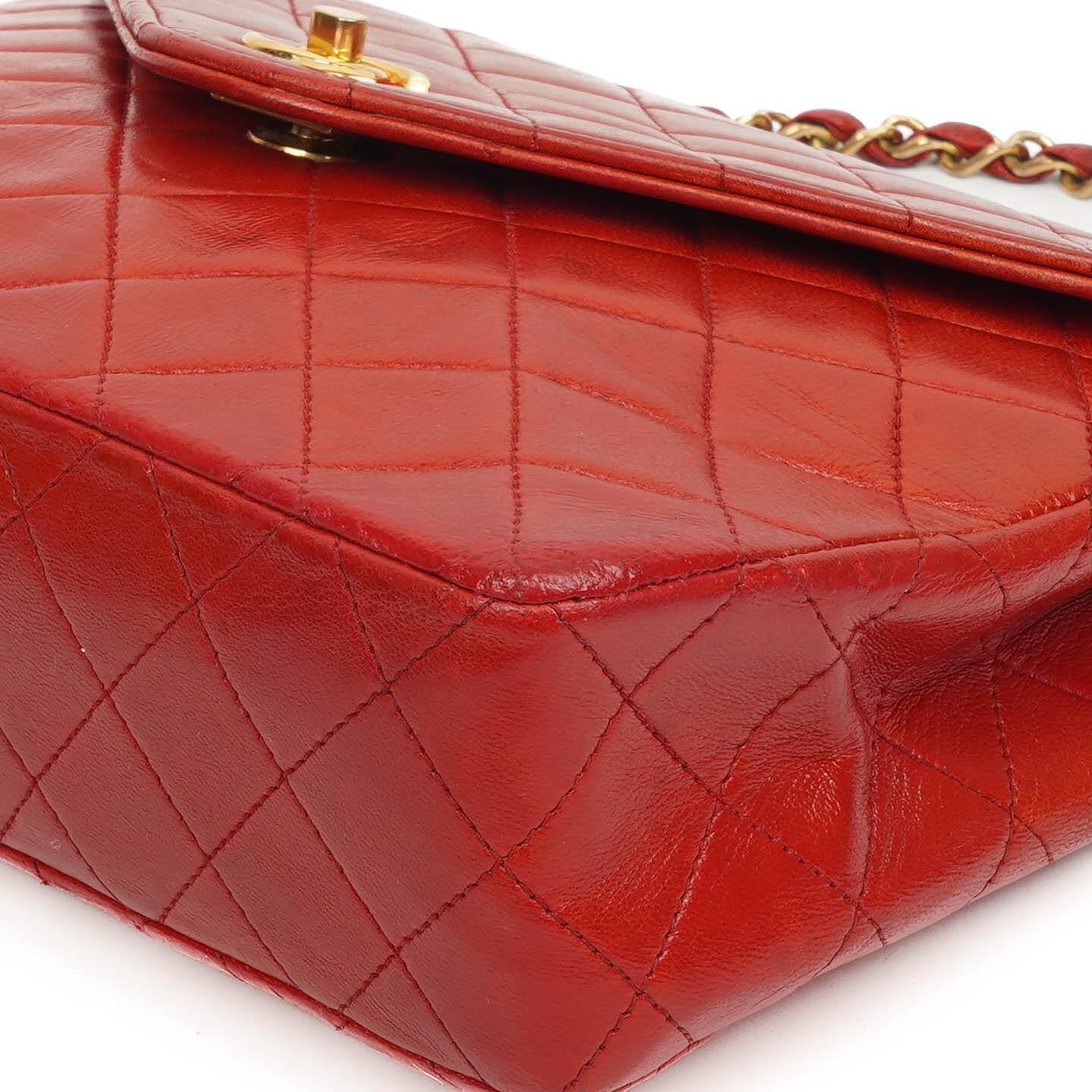 Chanel Classic Envelope Flap Bag Gequiltetes Lammleder Rot mit 24K Vergoldeter Hardware
