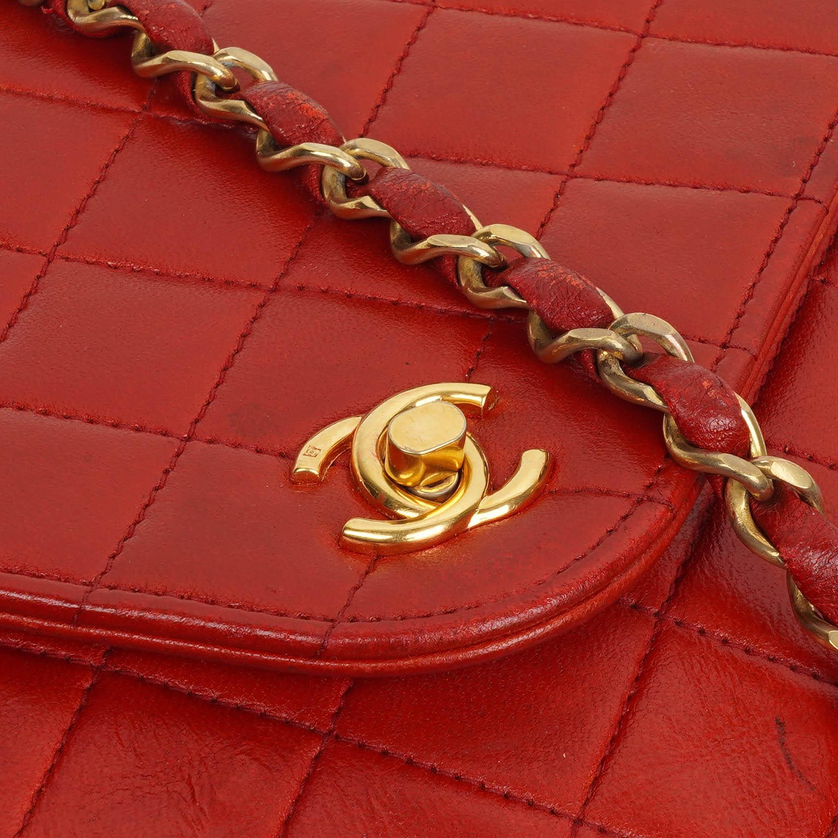 Chanel Classic Envelope Flap Bag Gequiltetes Lammleder Rot mit 24K Vergoldeter Hardware