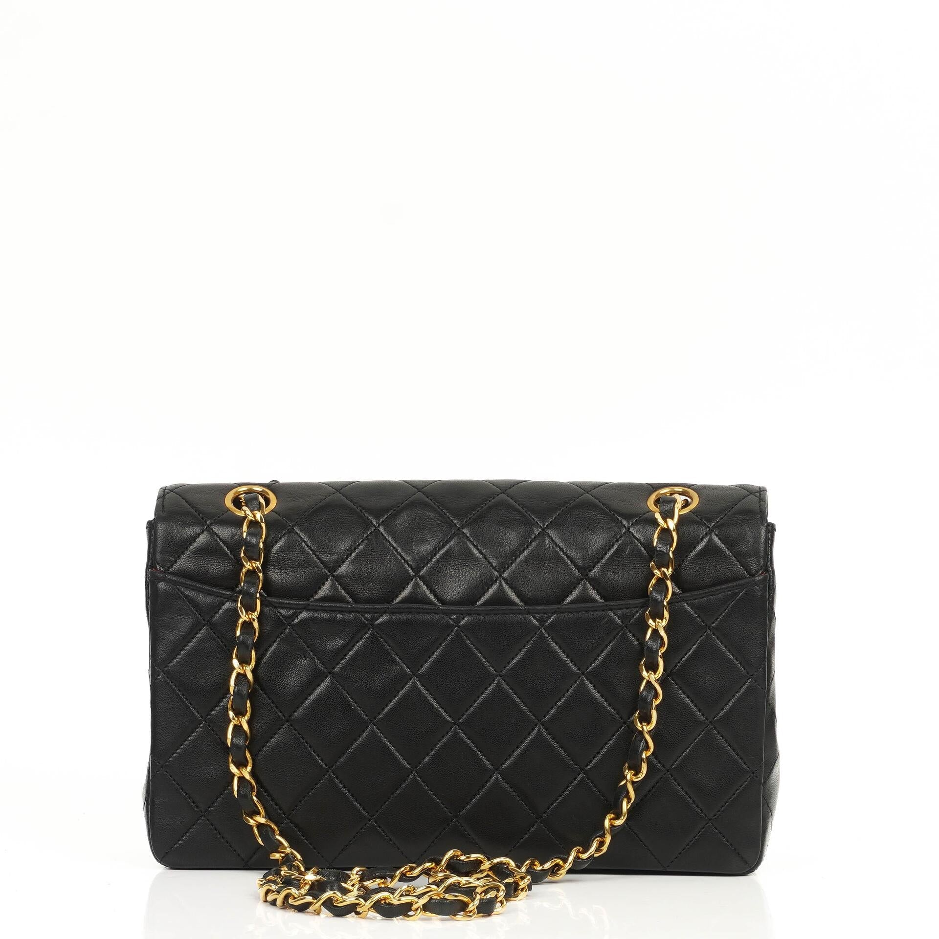 Chanel Classic Flap Bag aus Lammleder mit 24k goldplattierter Hardware