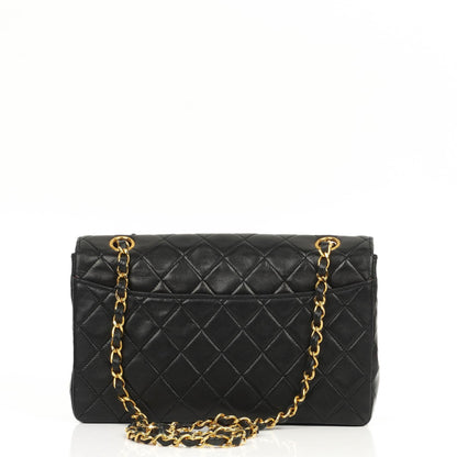 Chanel Classic Flap Bag aus Lammleder mit 24k goldplattierter Hardware