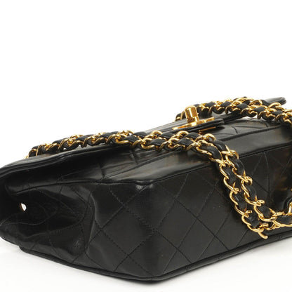 Chanel Classic Flap Bag aus Lammleder mit 24k goldplattierter Hardware