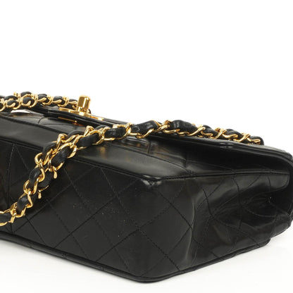 Chanel Classic Flap Bag aus Lammleder mit 24k goldplattierter Hardware