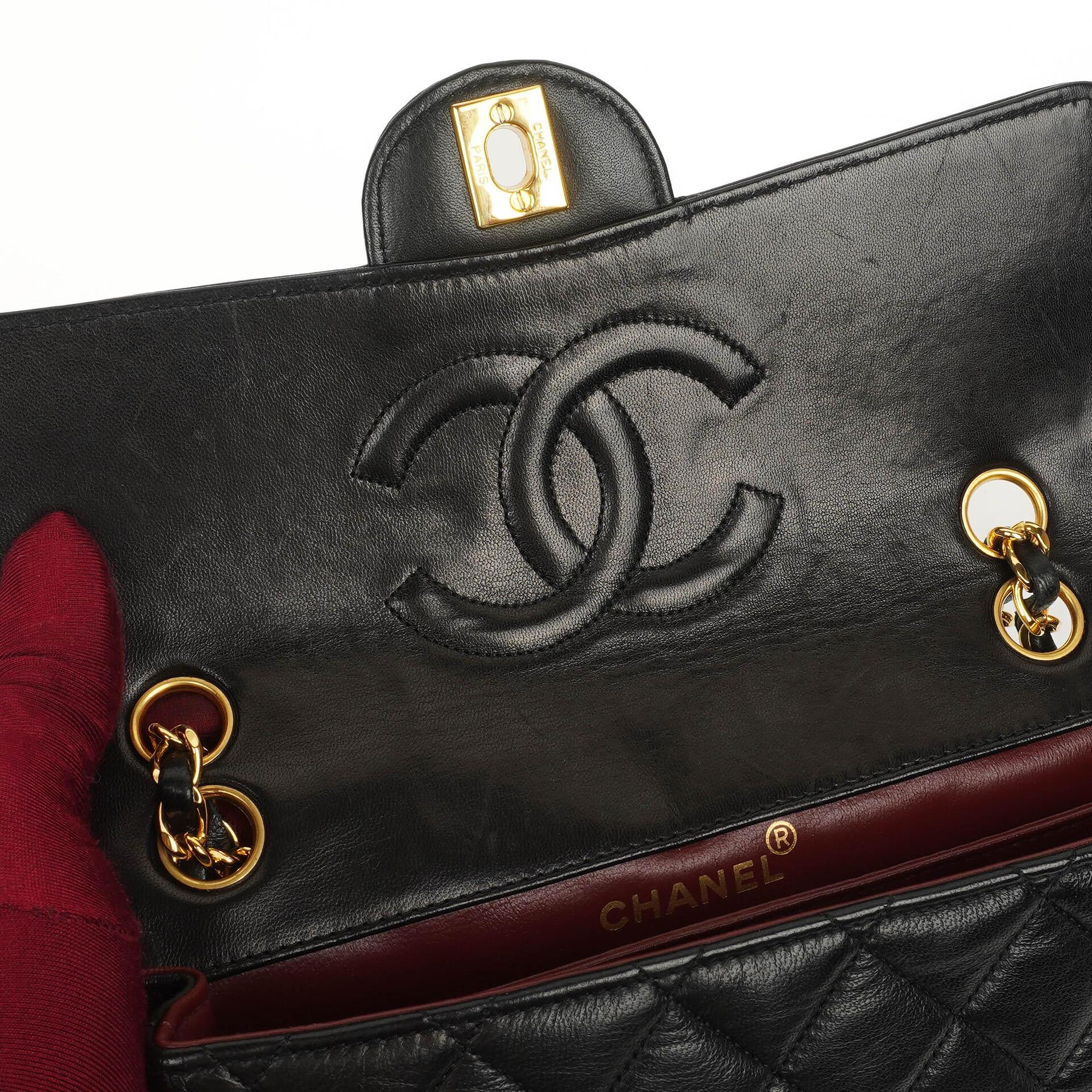Chanel Classic Flap Bag aus Lammleder mit 24k goldplattierter Hardware