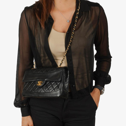 Chanel Classic Flap Bag aus Lammleder mit 24k goldplattierter Hardware