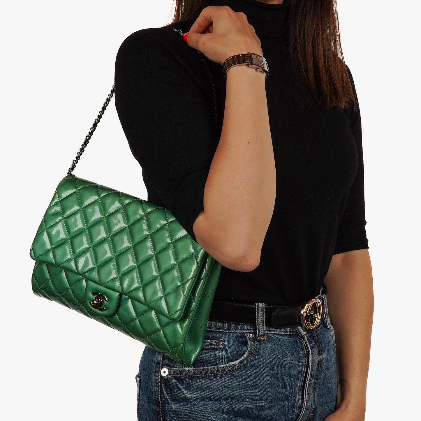 Chanel Klassische Klapp-Clutch mit Kette Grüne gesteppte Lackleder mit silberfarbenen Beschlägen Gut