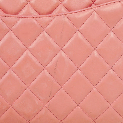 Chanel Classic Flap Clutch mit Kette aus gestepptem Leder und silberfarbener Hardware