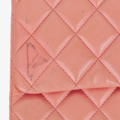 Chanel Classic Flap Clutch mit Kette aus gestepptem Leder und silberfarbener Hardware