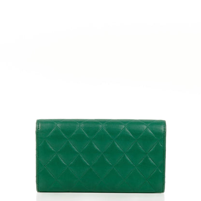 Chanel Classic Flap Lange Geldbörse, Grün gestepptes Leder
