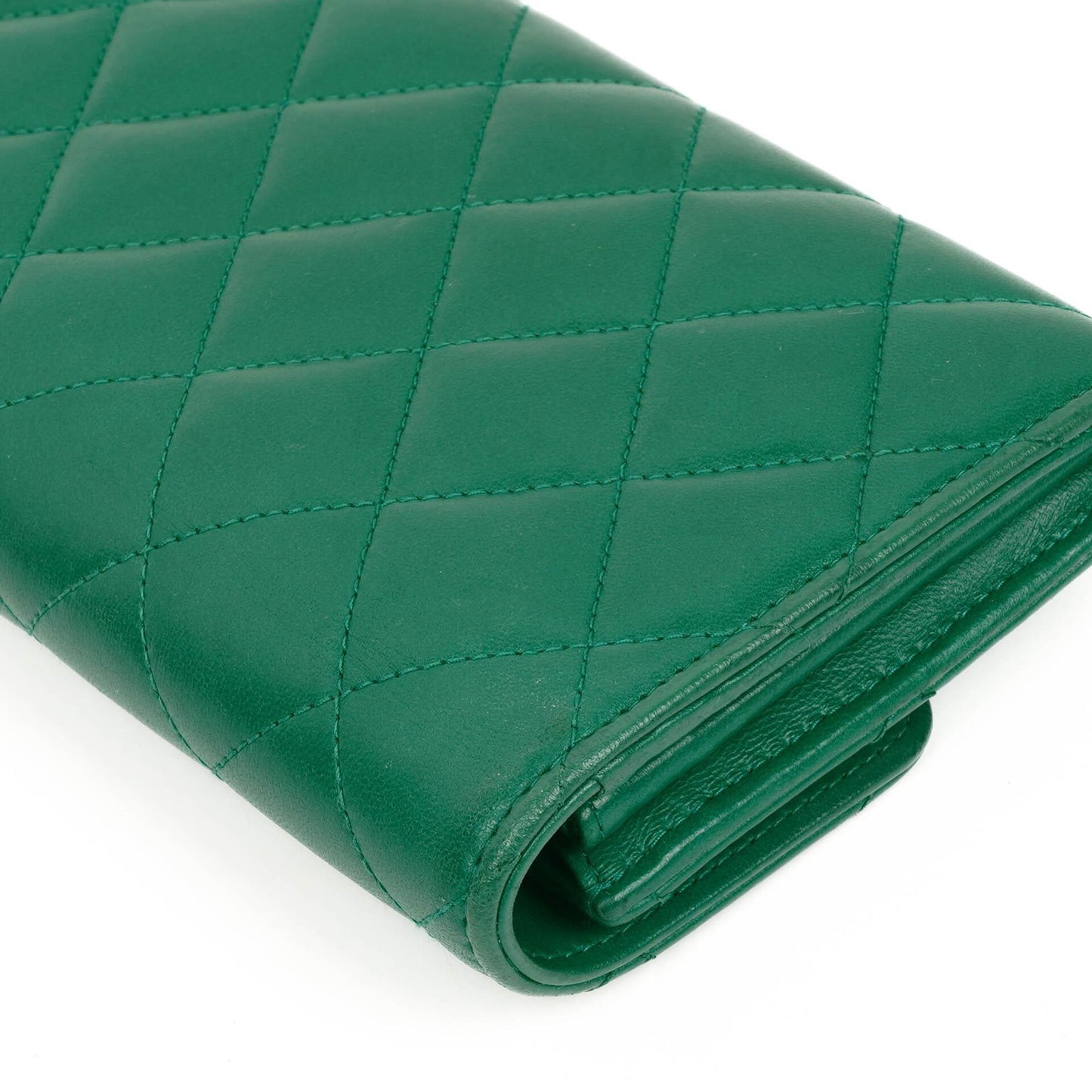 Chanel Classic Flap Lange Geldbörse, Grün gestepptes Leder