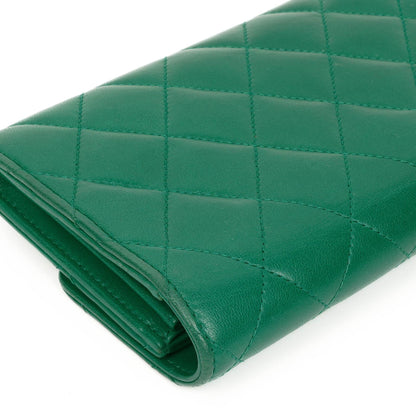 Chanel Classic Flap Lange Geldbörse, Grün gestepptes Leder