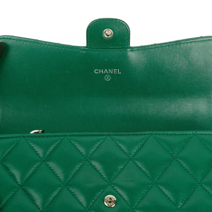 Chanel Classic Flap Lange Geldbörse, Grün gestepptes Leder