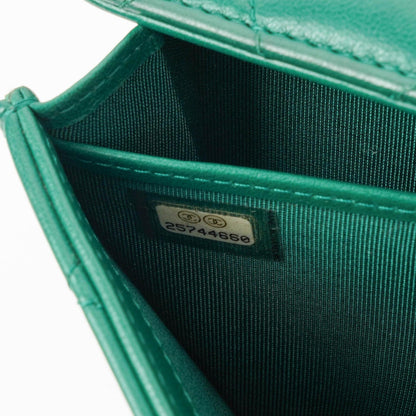 Chanel Classic Flap Lange Geldbörse, Grün gestepptes Leder