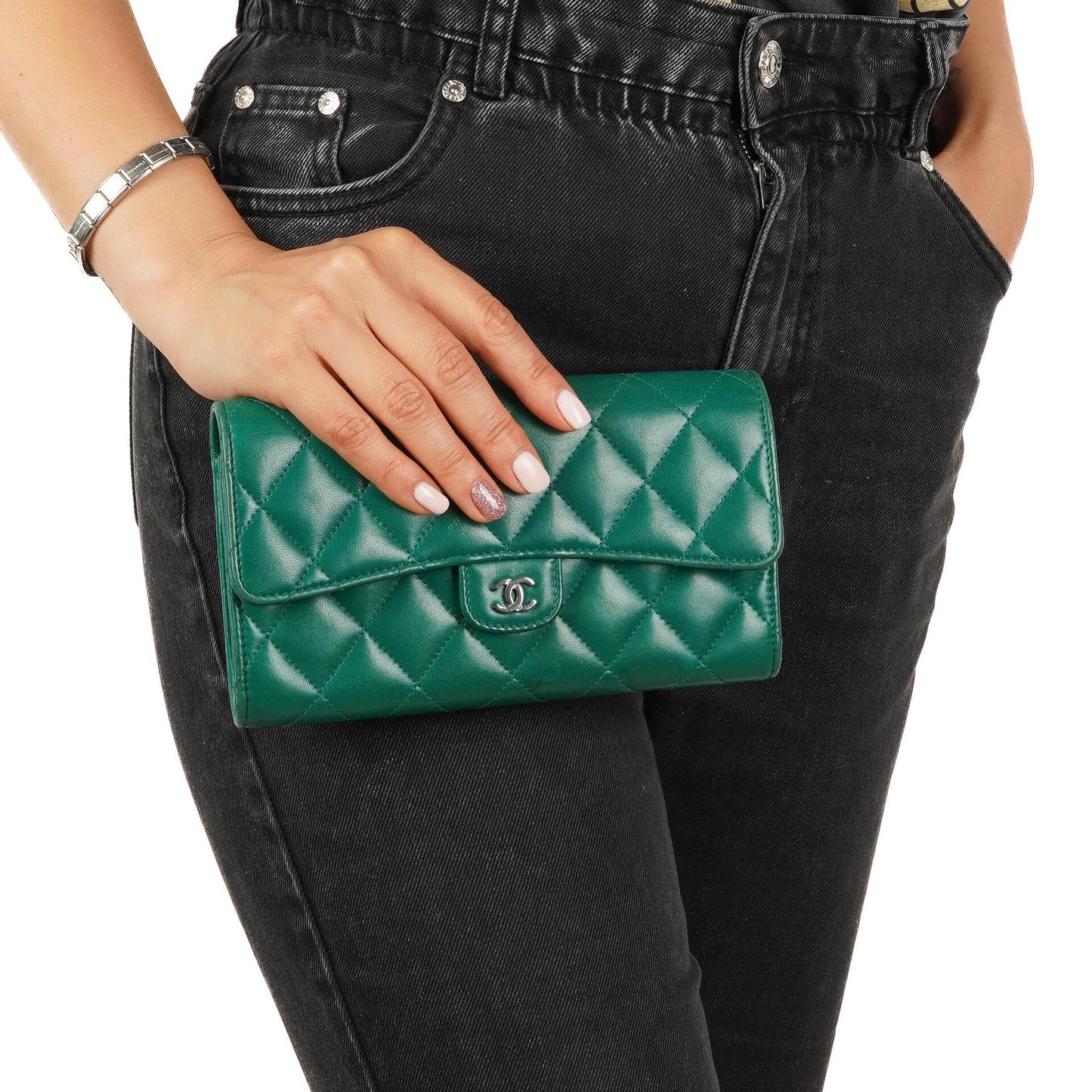 Chanel Classic Flap Lange Geldbörse, Grün gestepptes Leder