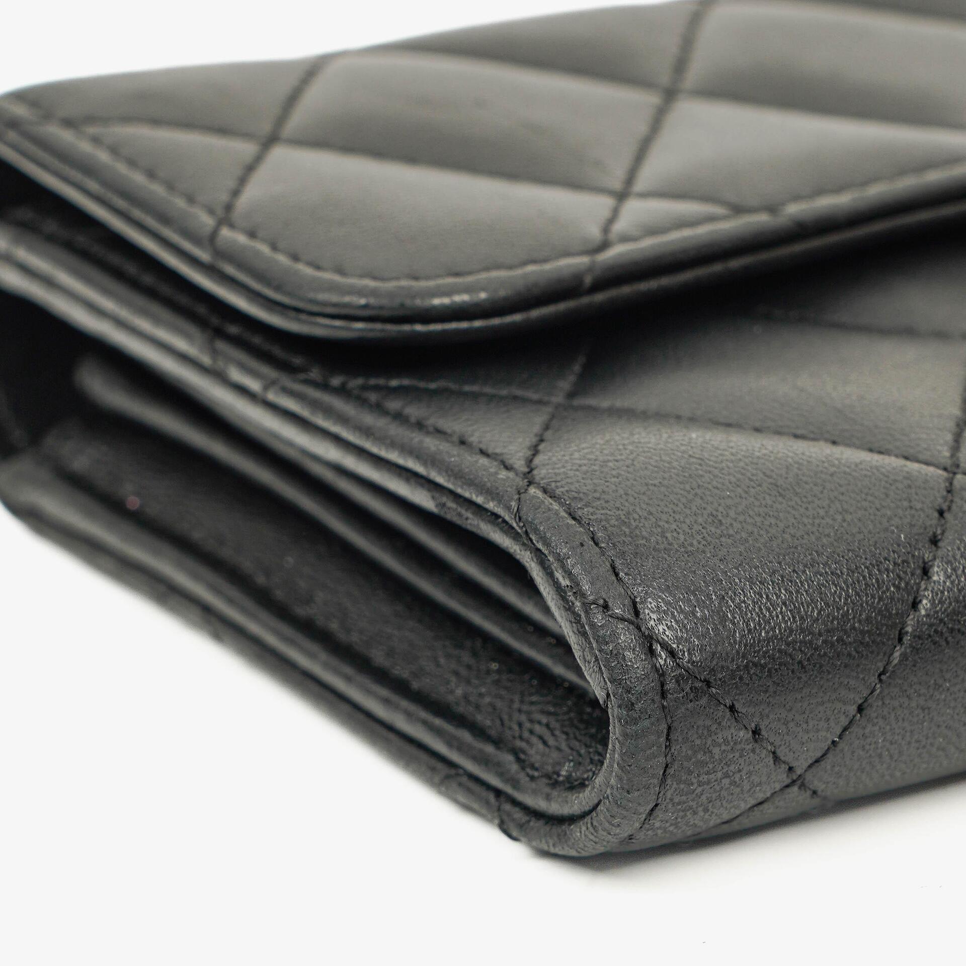 Chanel Classic Flap Geldbörse Schwarz Lammleder Steppung