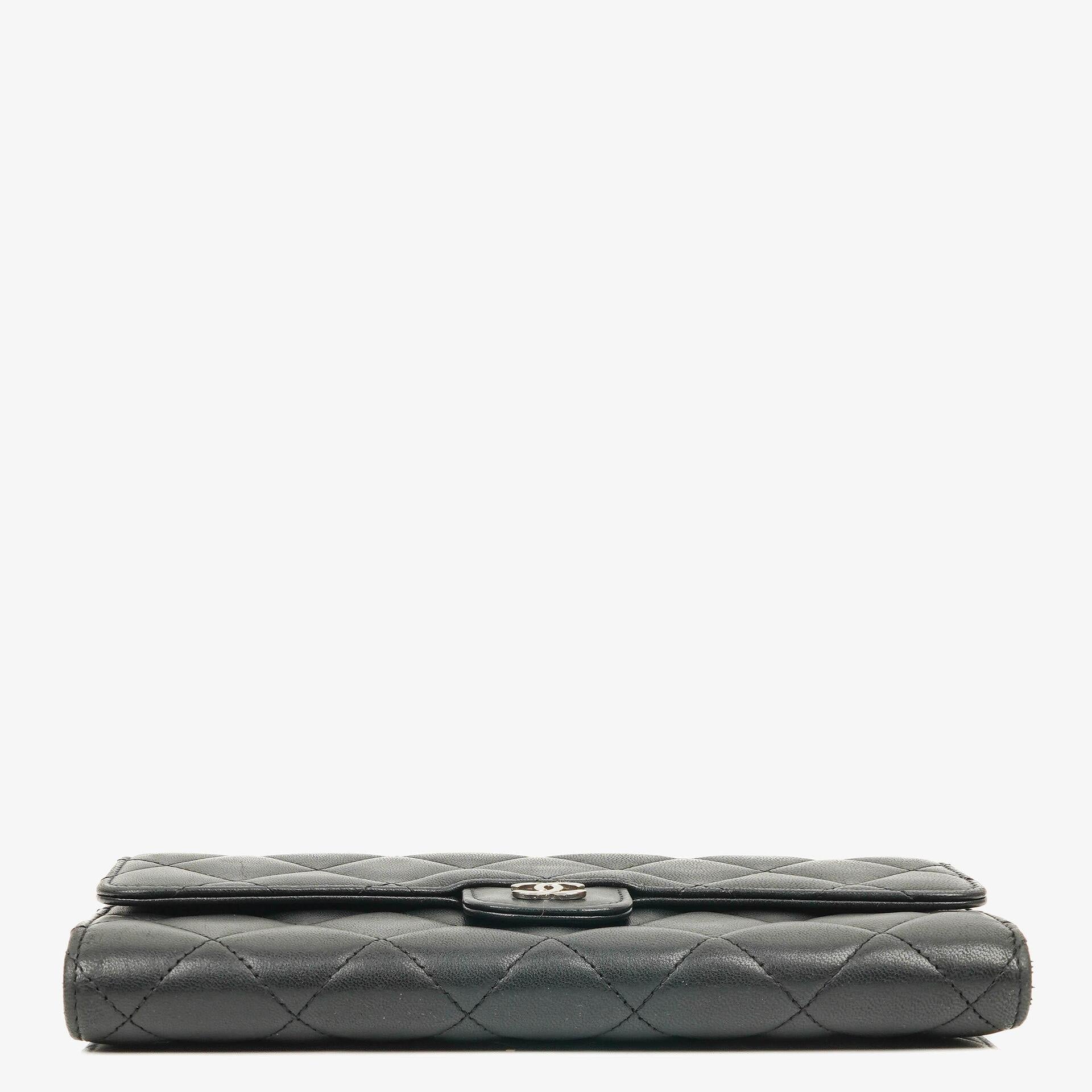 Chanel Classic Flap Geldbörse Schwarz Lammleder Steppung