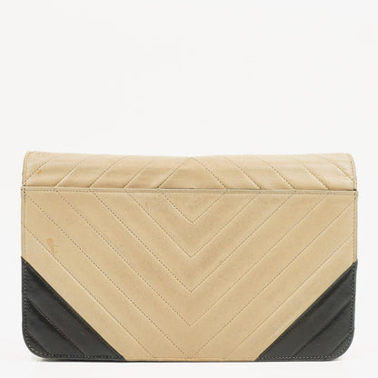 Chanel Classic Full Flap Tasche aus beigem Chevron-Steppleder mit 24K vergoldeten Beschlägen