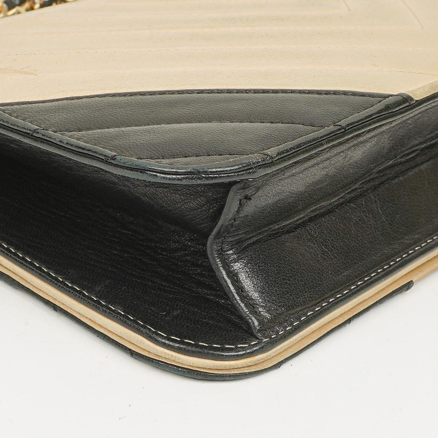 Chanel Classic Full Flap Tasche aus beigem Chevron-Steppleder mit 24K vergoldeten Beschlägen