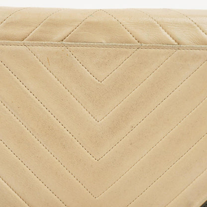 Chanel Classic Full Flap Tasche aus beigem Chevron-Steppleder mit 24K vergoldeten Beschlägen