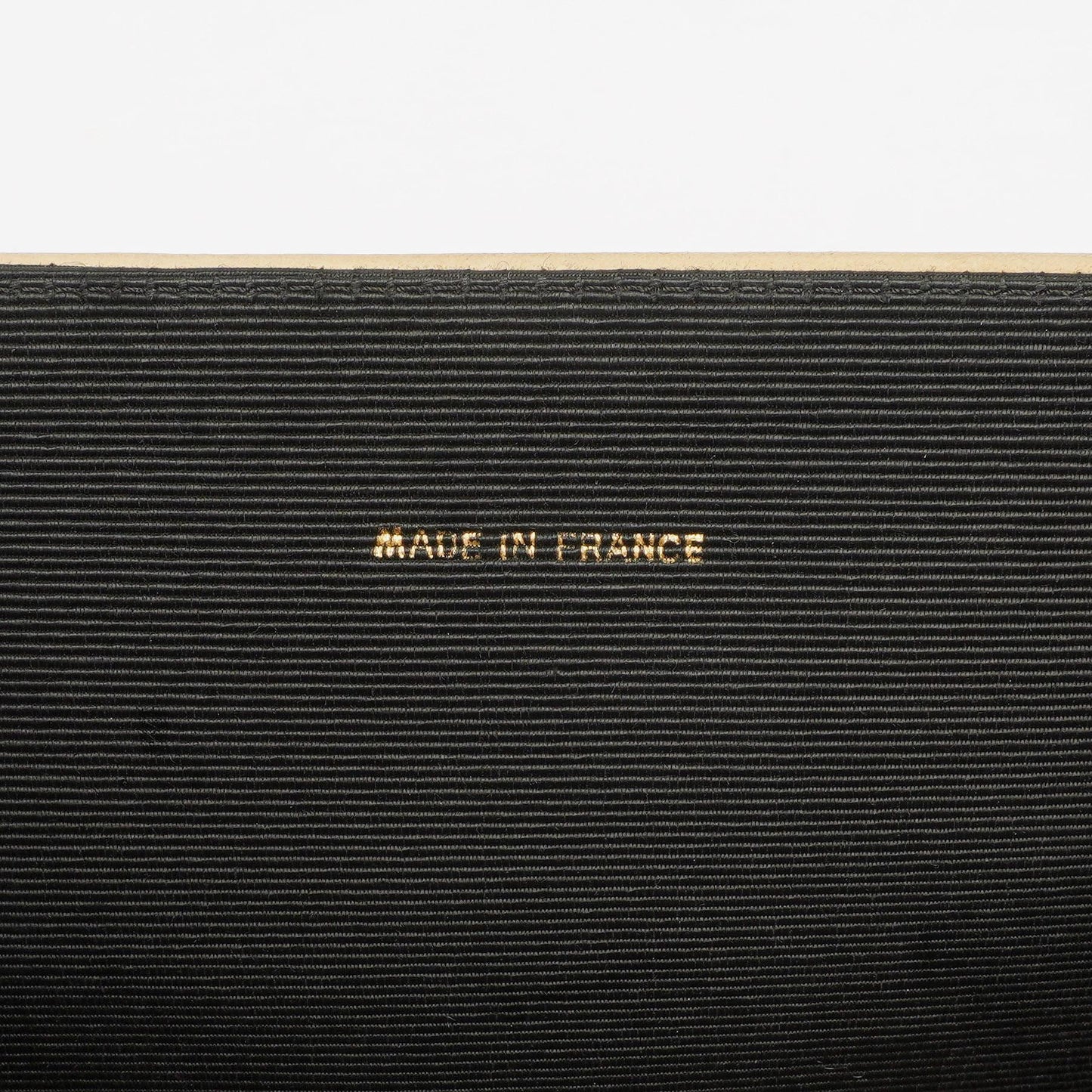 Chanel Classic Full Flap Tasche aus beigem Chevron-Steppleder mit 24K vergoldeten Beschlägen