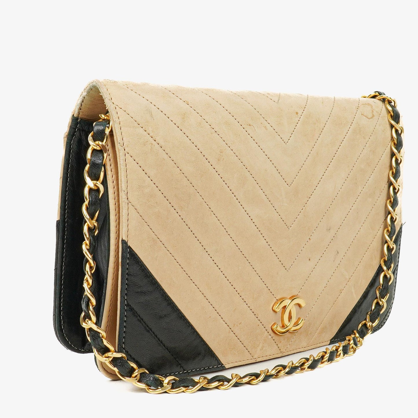 CHANEL Classic Full Flap Tasche aus beigem Leder mit Chevron-Steppung und 24K vergoldeter Hardware