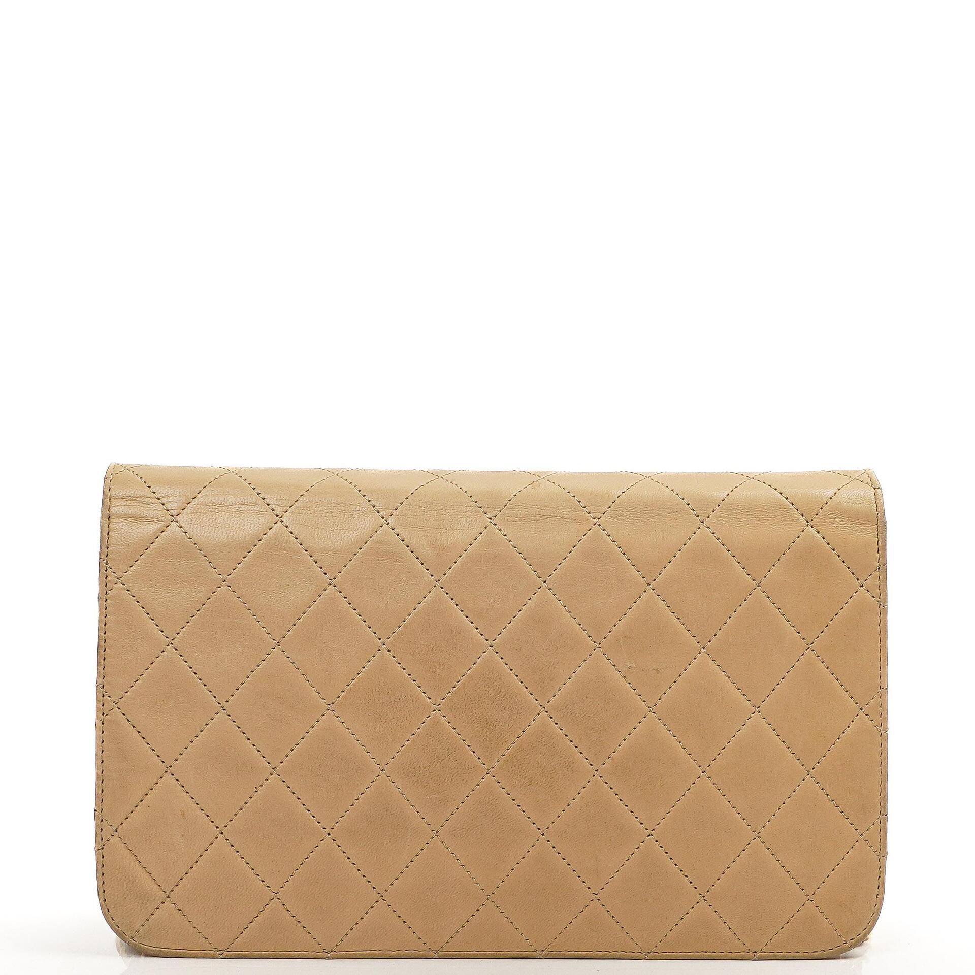 Chanel Classic Vollklapptasche Beige Gequiltetes Lammleder 24K Goldbeschichtetes Hardware