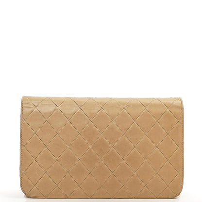 Chanel Classic Vollklapptasche Beige Gequiltetes Lammleder 24K Goldbeschichtetes Hardware