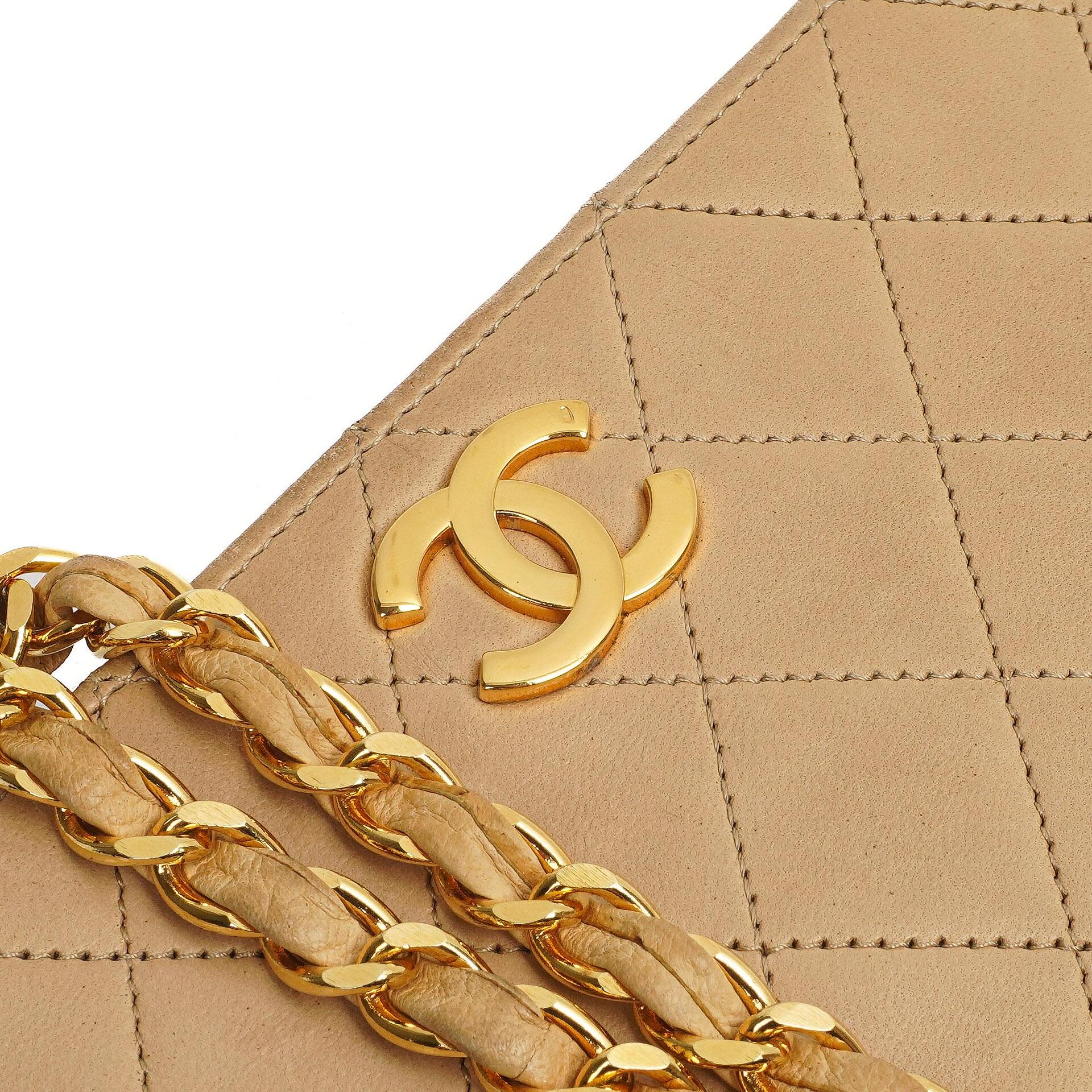 Chanel Classic Vollklapptasche Beige Gequiltetes Lammleder 24K Goldbeschichtetes Hardware